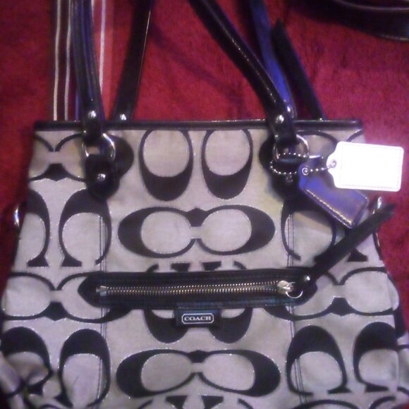 Coach purses - Picture 3 of 3